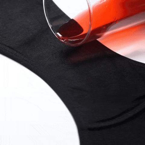 Ukázka savosti menstruačních kalhotek BLINX